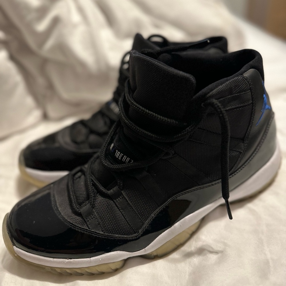 Black men’s Jordan’s 👟